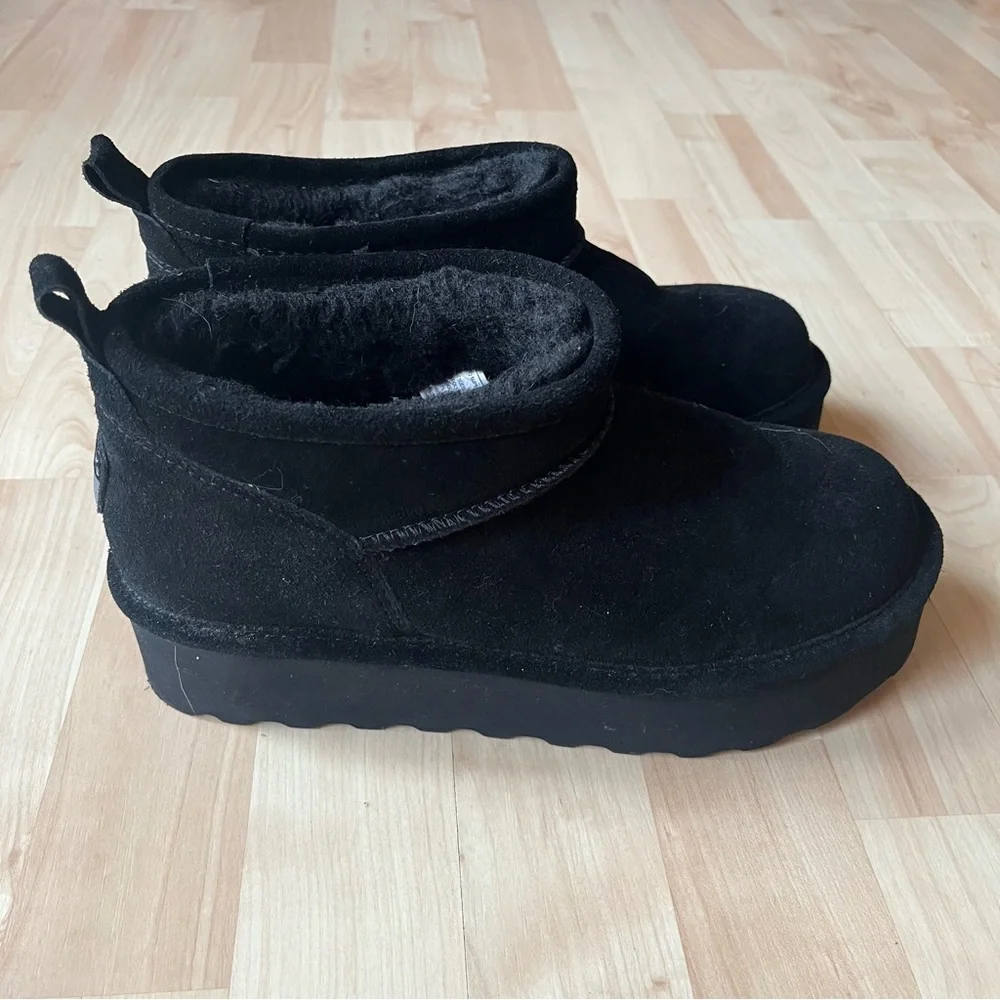 Bearpaw Black Platform Mini Boots Women’s US 9 Suede Cozy Ankle Boot